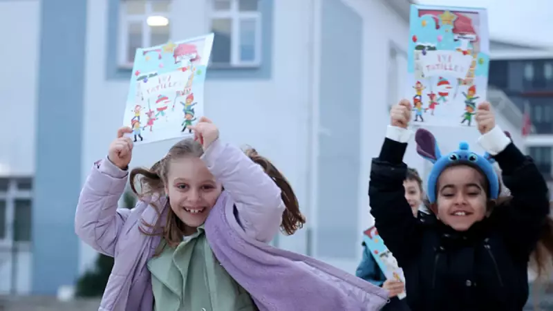18 Milyon Öğrenci Karne Sevinci Yaşadı: Yarıyıl Tatili Başladı