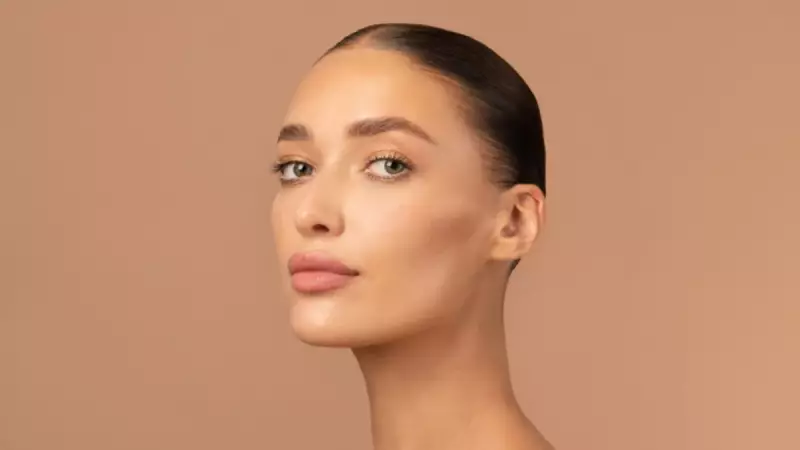 2026 Kışının Makyaj Trendi: Mistletoe Makyaj ile Doğal Güzellik