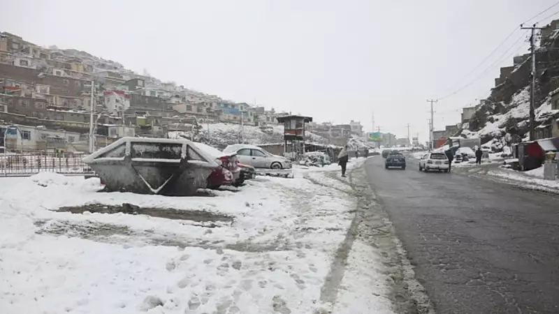 Afganistan'da Doğal Afetler: 12 Can Kaybı, Binlerce Ev Sular Altında