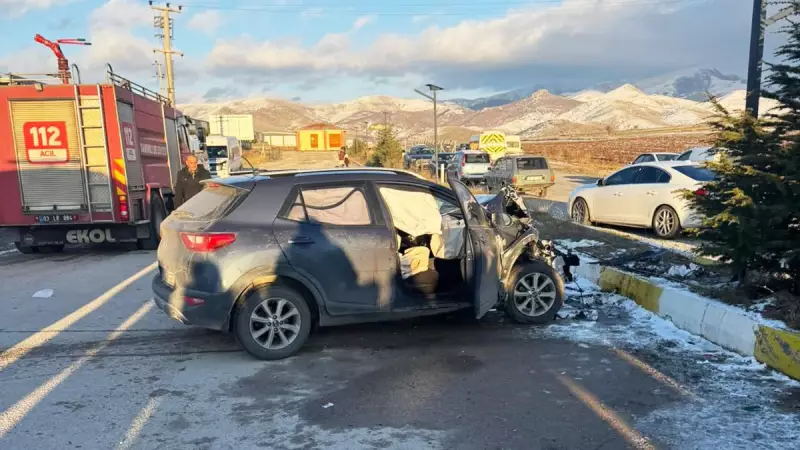 Afyonkarahisar'da Öğrenci Servisi Kaza Yaptı: 7 Öğrenci Yaralı