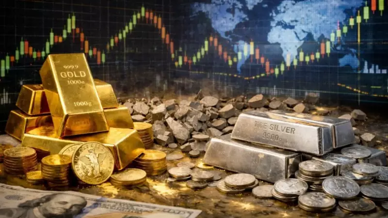 Altın ve Gümüşte Rüzgar Tersine Döndü: 30 Aralık'ta Rekor Sonrası Düşüş