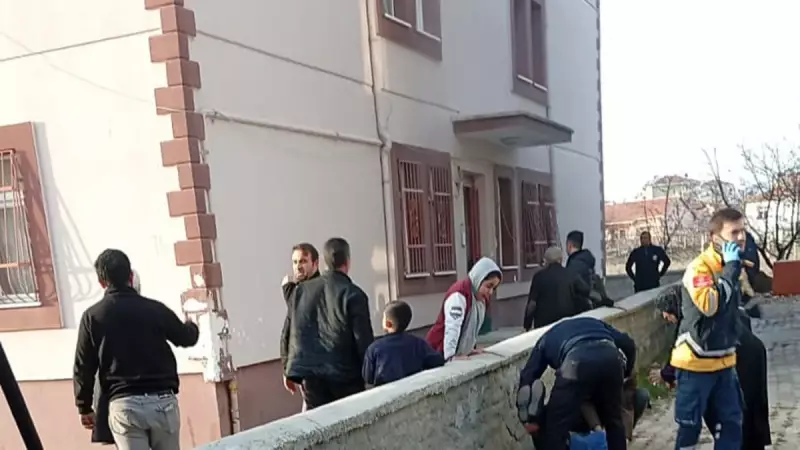 Ankara Çubuk'ta Apartman Yangını: 4 Kişi Dumandan Etkilendi