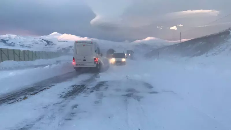 Ardahan'da Kar ve Tipi: Damal-Posof-Türkgözü Yolu Trafiğe Kapatıldı