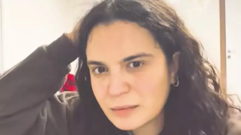 Aslı Bekiroğlu Tiyatroda Kaza Geçirdi: Bu Hafta Ameliyat Olacak!