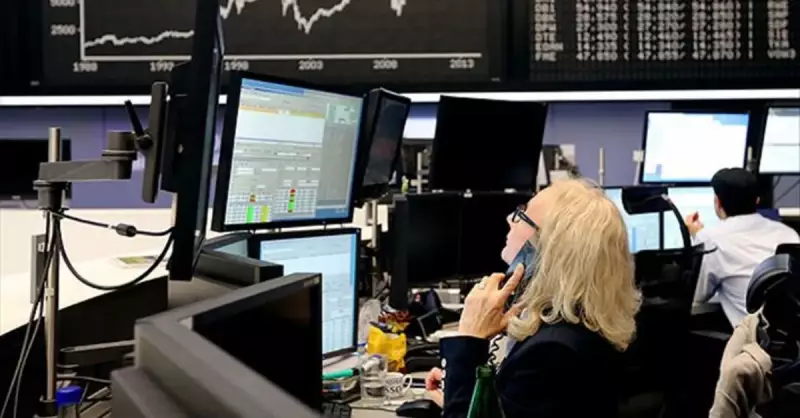 Asya Borsaları Çin Hariç Düşüşle Kapandı: Fed ve Veriler Etkili