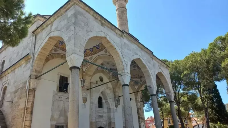 Aydın'da Cuma Namazı Çıkışı Skandalı: 500 Kilo Domuz Eti Dağıtıldı İddiası