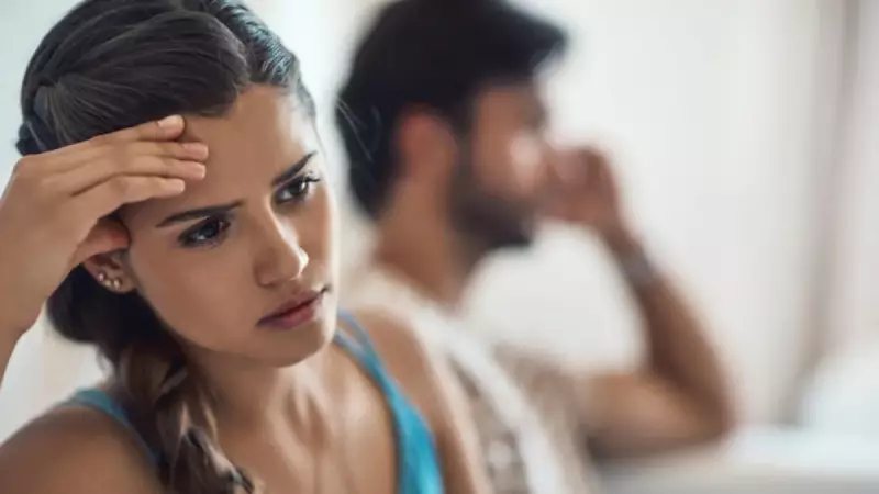 Aynı Evdeki Sessiz Yalnızlık: Psikolog Ezmeci Uyarıyor