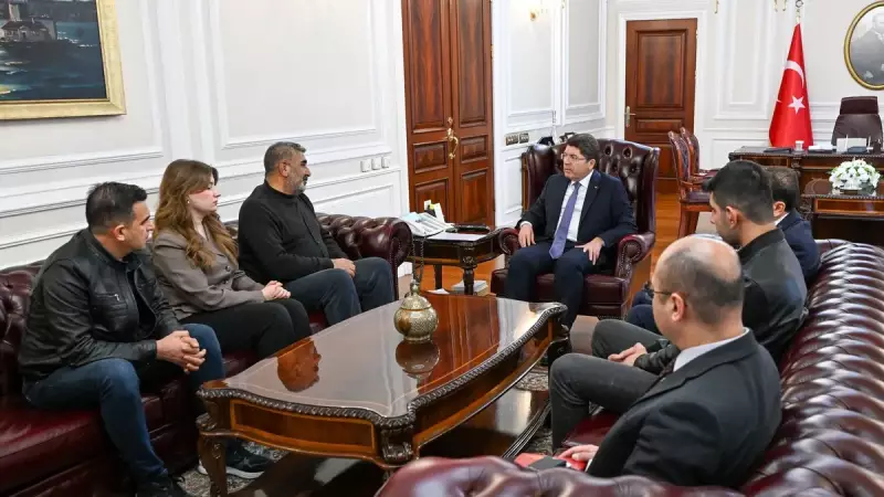 Bakan Tunç, Kayıp Öğrenci Rojin Kabaiş'in Ailesiyle Görüştü