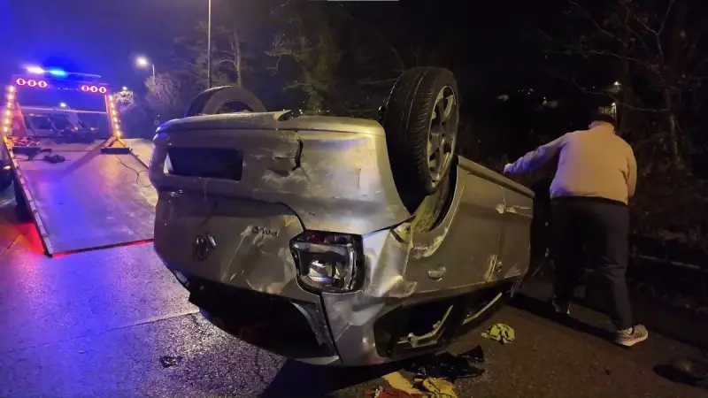 Beykoz'da Gece Korkusu: Kontrolden Çıkan Otomobil Takla Attı, 2 Yaralı