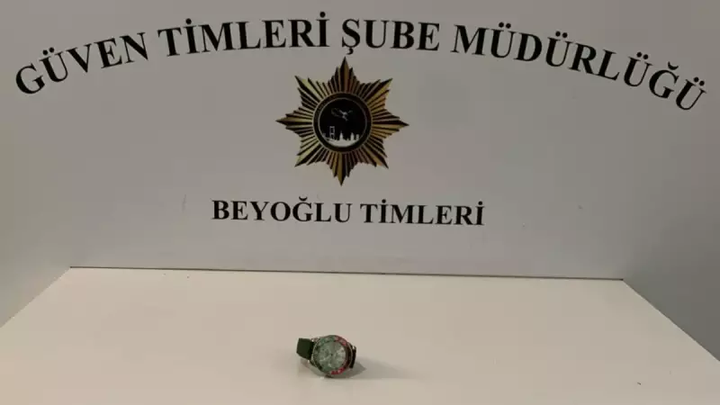 Beyoğlu'nda Vicdansız Hırsızlık: Bayılan Gencin Telefonu ve Saati Çalındı