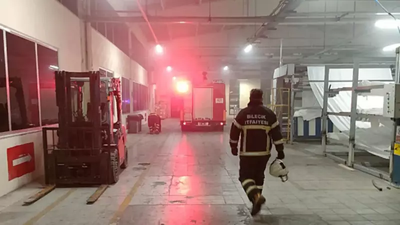 Bilecik'te Tekstil Fabrikasında Çıkan Yangında 3 İşçi Dumandan Etkilendi