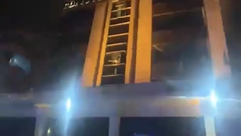 Bursa'da Otel Yangını: Mahsur Kalanlar Pencerelere Çıktı!
