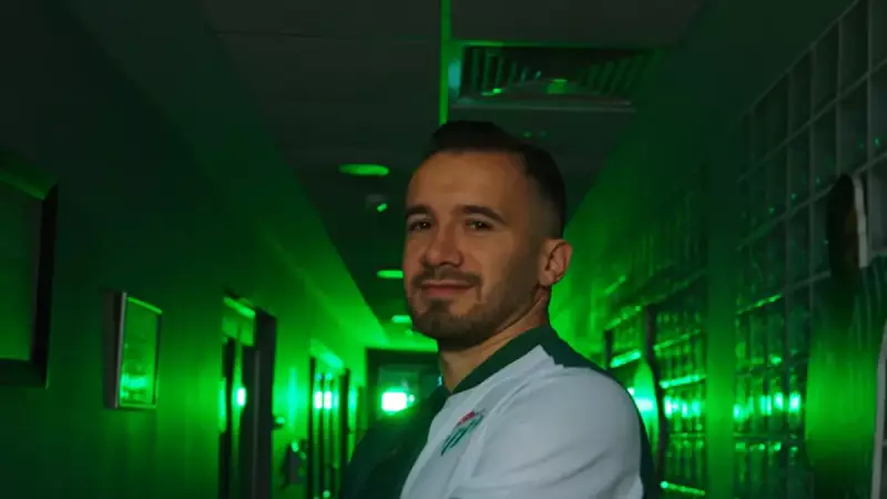Bursaspor, Talha Yünkuş'u Transfer Etti! Eski Altyapı Oyuncusu Geri Döndü