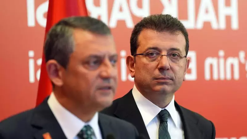 CHP'de İktidar Mücadelesi: Özel ve İmamoğlu Aday Ofisi'nde Karşı Karşıya