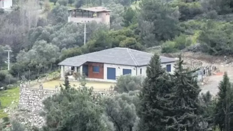 CHP'li Eski Meclis Üyesinin Tarım Arazisine Yaptığı Kaçak Villa Yıkıldı