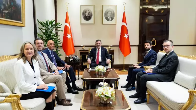 Cumhurbaşkanı Yardımcısı Yılmaz, ABD Büyükelçisi Barrack ile Görüştü