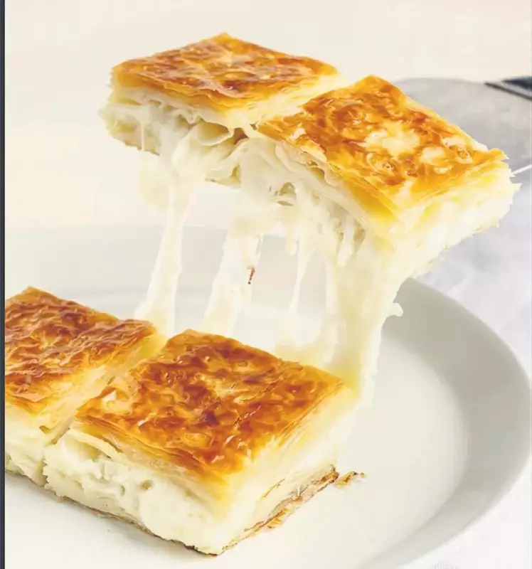 İdil Açıkalın'dan Su Böreği Tarifi: Geleneksel Lezzetin Kolay Yolu