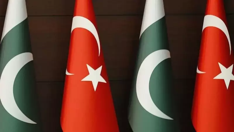 Doğu Akdeniz'de İki Askeri Blok Karşı Karşıya: Yunan Basını Uyarıyor