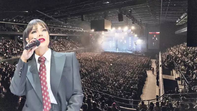 Ebru Gündeş Sahnedeki Heyecanını Anlattı: "Kızımdan Sonra En Sevdiğim Şey..."