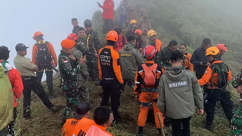 Endonezya'da ATR 42-500 Tipi Uçak Dağa Çakıldı: 10 Kişi Kayıp