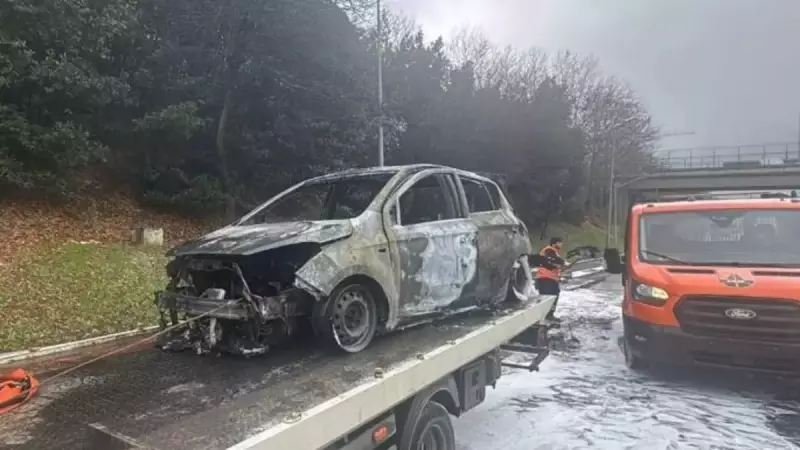 Fatih Sultan Mehmet Köprüsü'nde Otomobil Alev Aldı: Trafik Felç Oldu