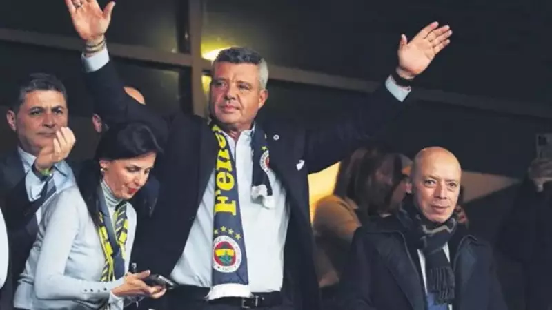 Fenerbahçe Başkanı Saran'a Kadıköy'de Büyük Taraftar Desteği