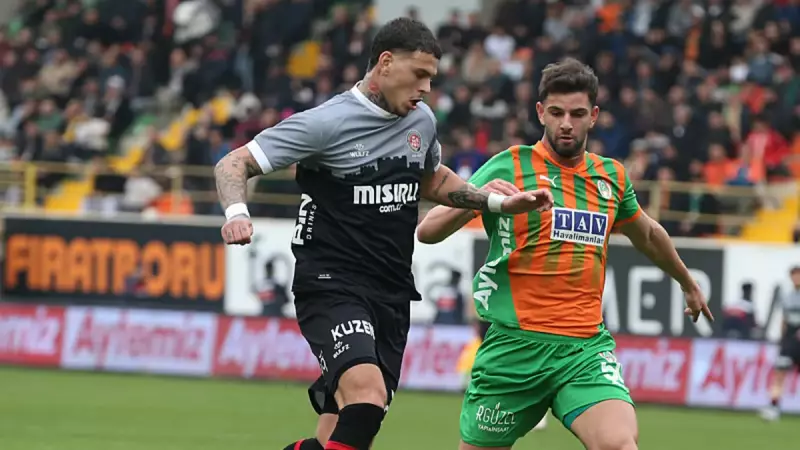 Galatasaray'dan Süper Lig'e Yerli Transfer Hamlesi: İki Yıldız Hedefte