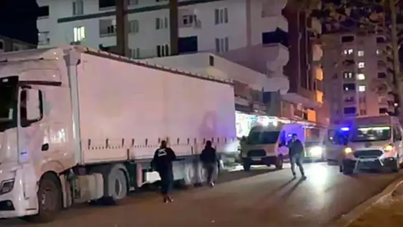 Gaziantep'te Çarpıp Kaçan Kaza: Anne Hayatını Kaybetti, Kızı Ağır Yaralı