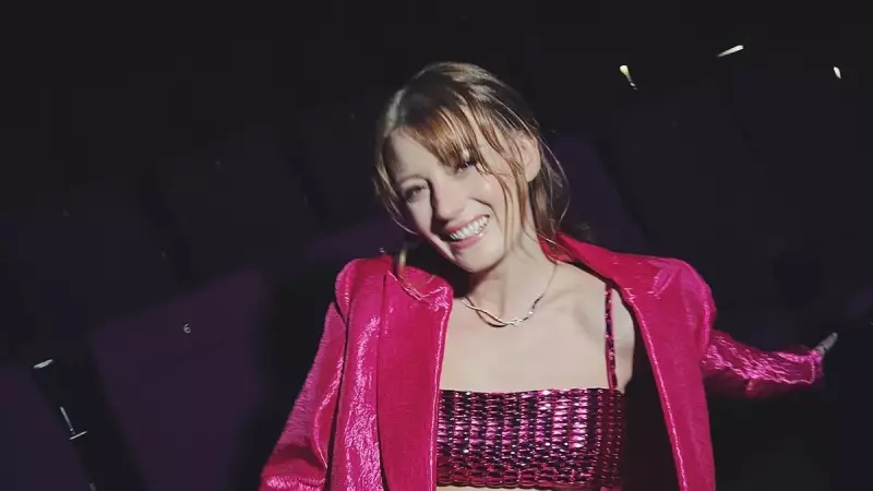 Gizem Karaca'dan Mutlu Aile Paylaşımı: Kızı Leyla Yaz'ın Büyüyen Halleri