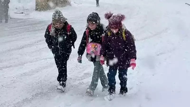Hakkari'de Kar Tatili: 14 Ocak'ta Taşımalı Eğitime Ara Verildi
