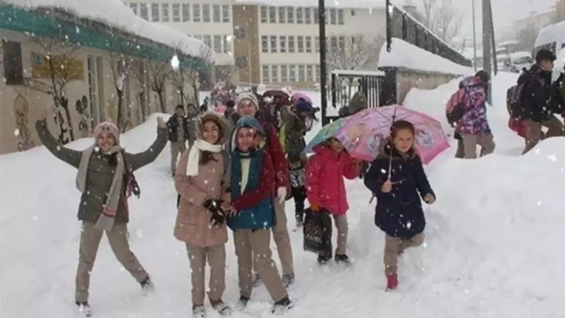Hakkari'de Kar Tatili Açıklaması: 29 Aralık Pazartesi Okullar Tatil Mi?