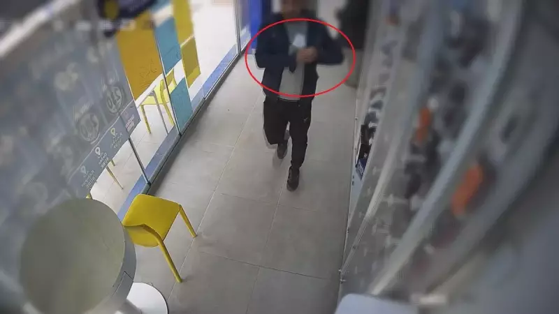 Hatay'da Cep Telefonu Hırsızlığı: Camekandan Çalma Anı Kamerada