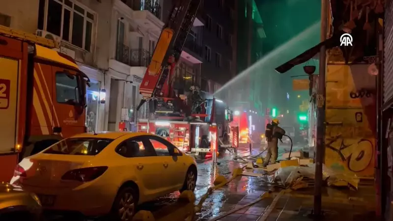 Kadıköy'de Metruk Binada Çıkan Yangın: 1 Yaralı