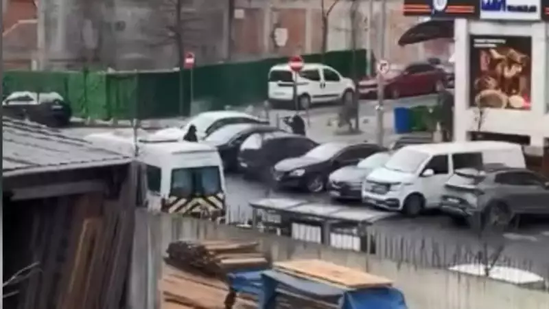 Kağıthane'de Otomatik Silahlı Saldırı: 25 Yaşındaki Genç Hayatını Kaybetti