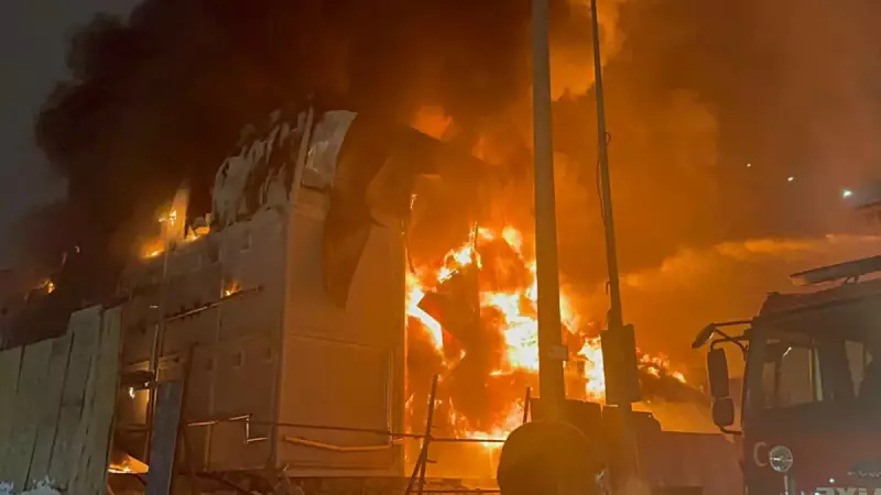 Malatya'da İşçi Konteynerinde Yangın: 40 Konteyner Kullanılamaz Hale Geldi