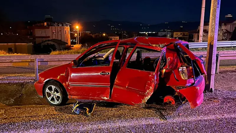 Manisa'da Feci Trafik Kazası: 2 Ölü, 1 Yaralı