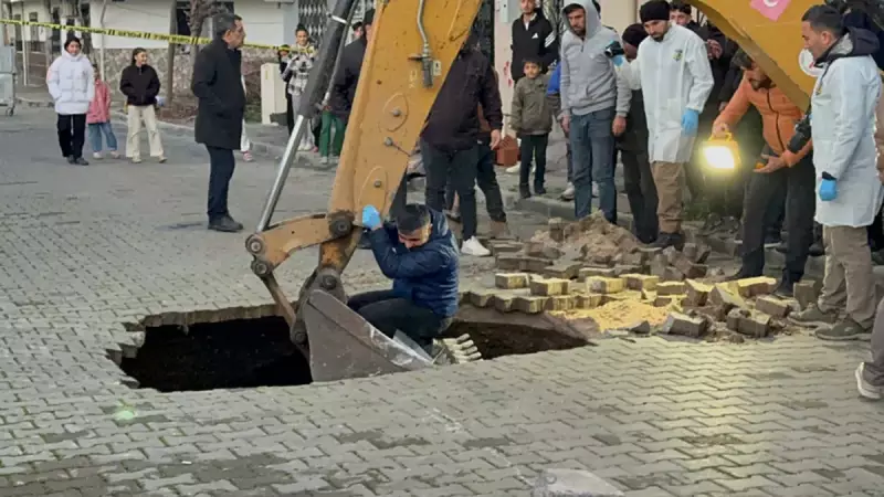 Manisa'da Yol Çökünce İnsan Kafatası ve Kemikleri Ortaya Çıktı