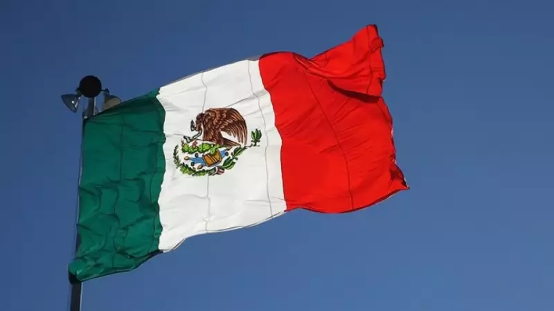 Meksika Meclisi'nde Saç Yolma Kavgası: Şeffaflık Tasarısı Gerilimi Tırmandırdı