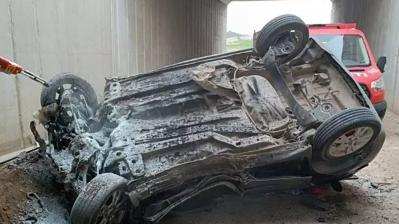 Mersin'de Feci Kaza: 2 Ölü, 3 Yaralı - Havalimanı Yolunda Trajedi