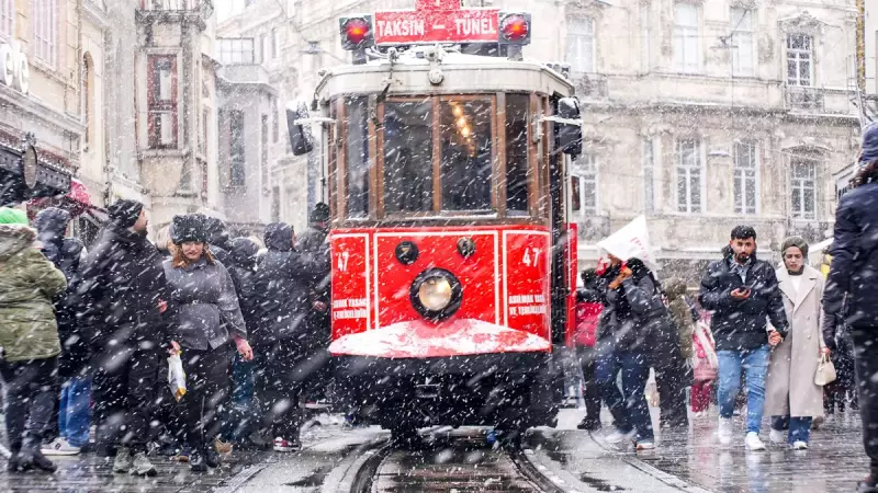 Meteoroloji ve AKOM'dan İstanbul İçin Kar Alarmı: Saat Verildi!