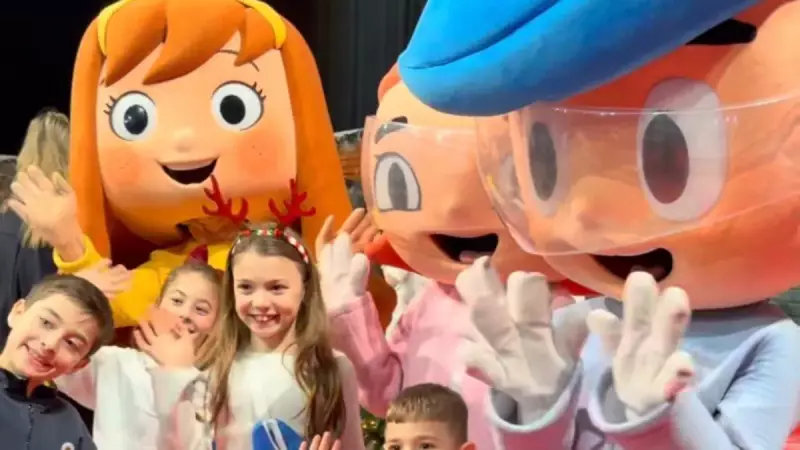 Minika, Yeni Yıl Masalı Festivali'nde Binlerce Çocuğu Sevindirdi