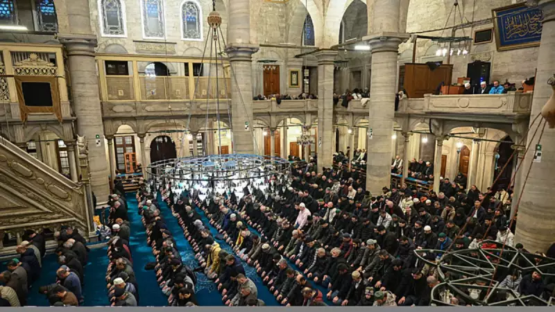 Miraç Kandili'nde Türkiye Genelinde Camiler Doldu Taştı