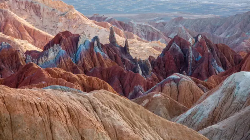 NASA Açıkladı: Dünyanın En Sıcak Noktası Lut Çölü'nün Altında Tüneller Var