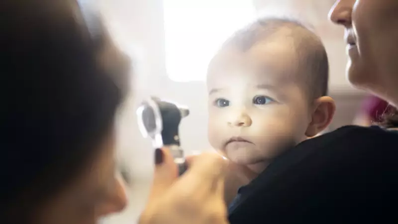 Çocuklarda Işık Hassasiyeti Katarakt Habercisi Olabilir: Kalıcı Körlük Riski