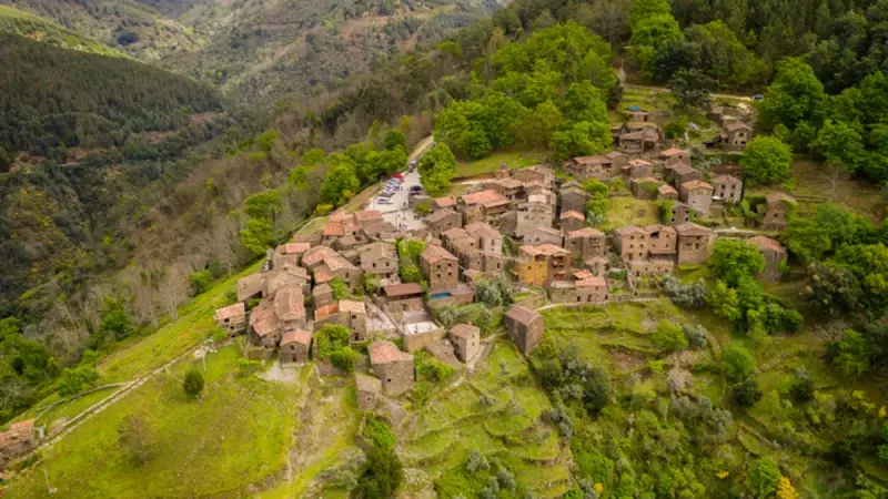 Portekiz'de Sadece 1 Kişinin Yaşadığı Unutulmuş Köy: Talasnal