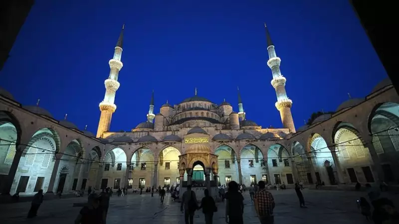 Regaip Kandili 2025 Ne Zaman? Diyanet Takvimi Açıklandı