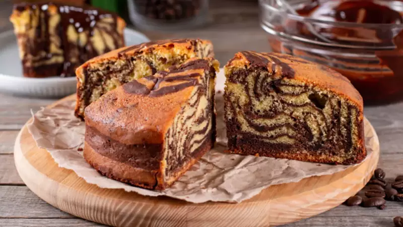 Sadece 10 Dakikada Hazır: Pratik ve Yumuşacık Kek Tarifi