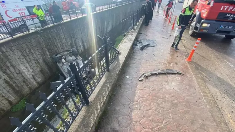 Sakarya Akyazı'da Otomobil Su Kanalına Uçtu: Sürücü Yaralı