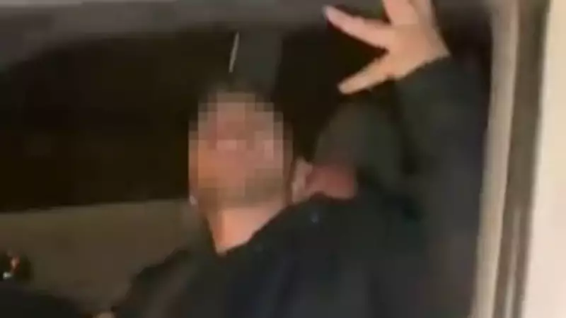 Sakarya'da Şok Eden Kaza: Çarpan Araçtaki 3 Kişi Baygın Halde Bulundu