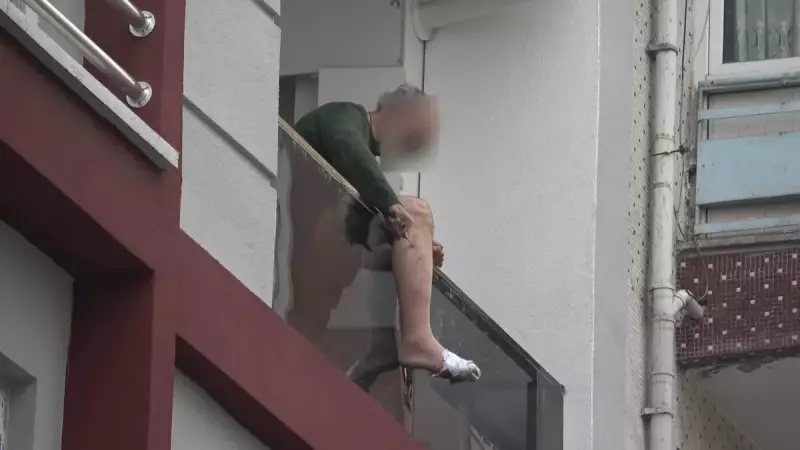 Samsun'da Balkon Krizi: 62 Yaşındaki Şahıs Özel Harekatla Etkisiz Hale Getirildi